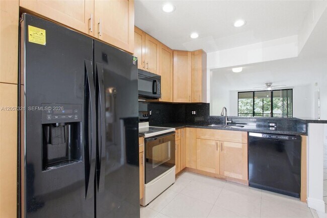 Building Photo - 11396 Taft St