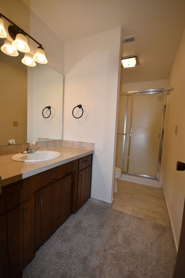 Building Photo - Low-Maintenance Meadows North Rental by Meadow Springs Golf Course