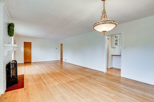 Building Photo - 5610 Wilson Blvd
