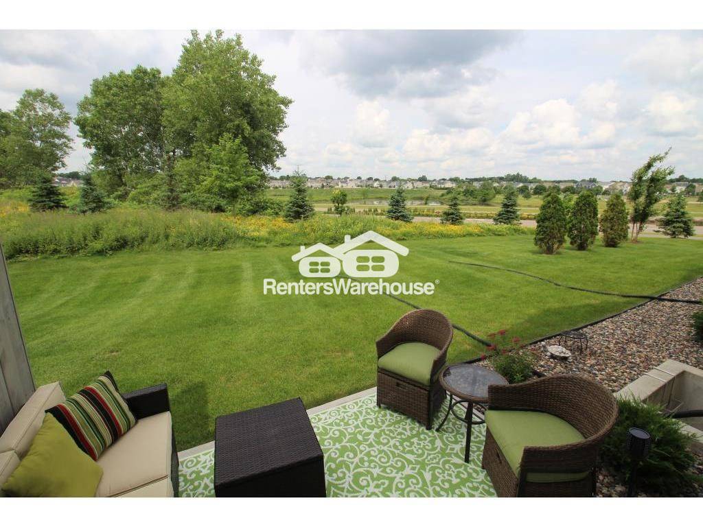 Building Photo - 8411 Larch Ln N