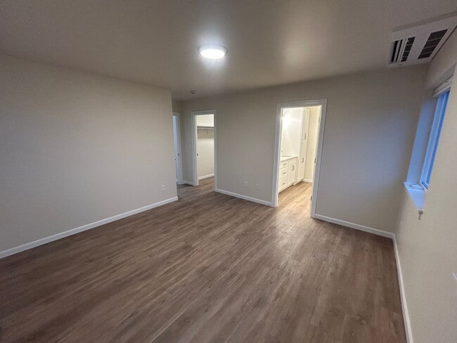 Building Photo - New build Beautiful 3bd, 2bath House in North Tacoma!