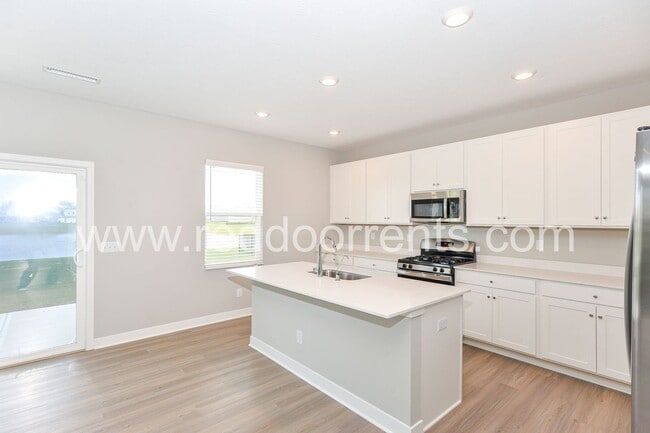 Building Photo - 7356 Parkstay Ln