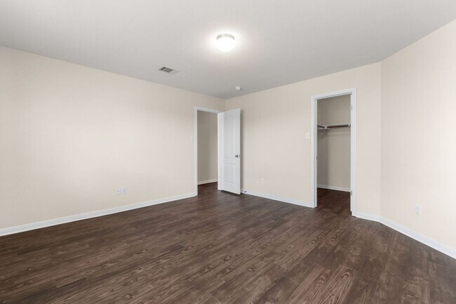 Building Photo - Sweson Farm Charmer!!!