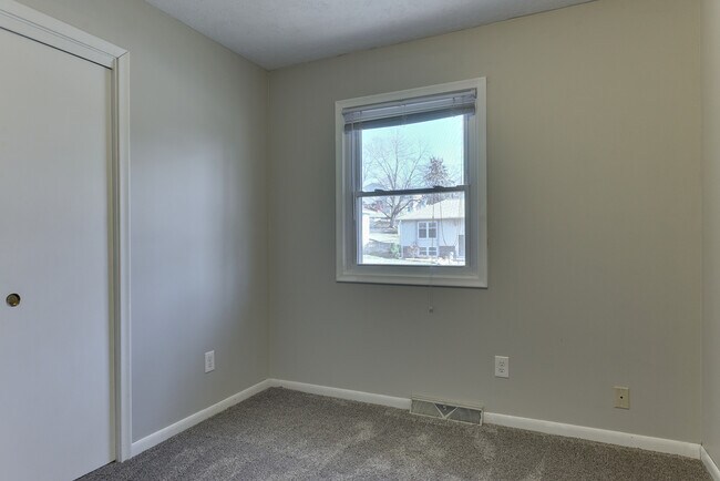 Building Photo - 3826 N 95th St