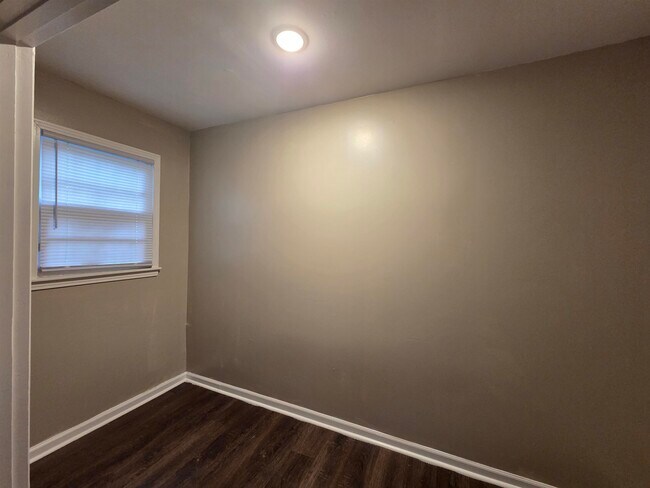 Building Photo - 1706 Echles St