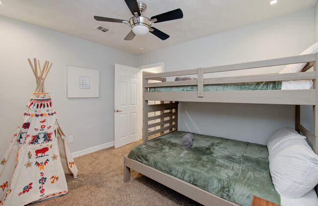 Building Photo - 11102 Hillcroft St