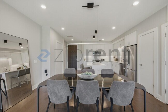 Building Photo - 214 Hunt St