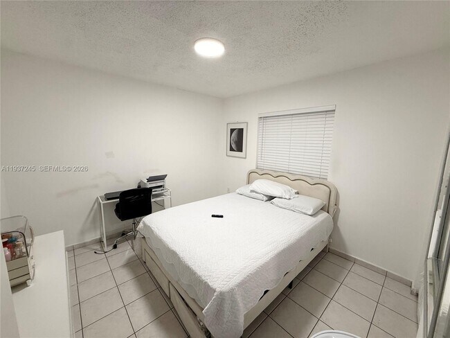 Building Photo - 3262 W 70th St