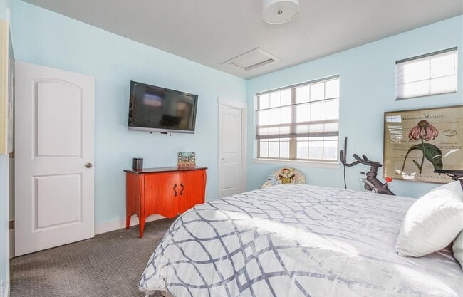 Building Photo - 8852 E 47th Ave