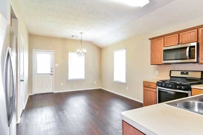Building Photo - 4786 Wind Trace Dr