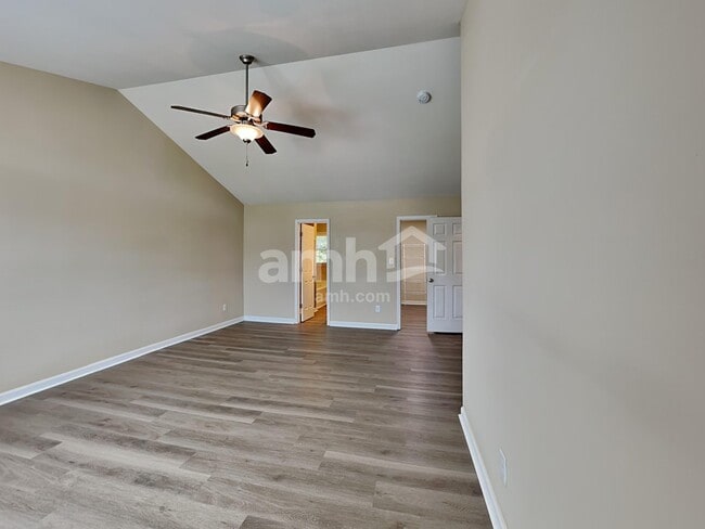 Building Photo - 34 Pamela Ln