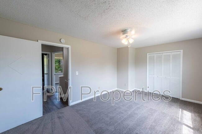 Building Photo - 890 Hibiscus St
