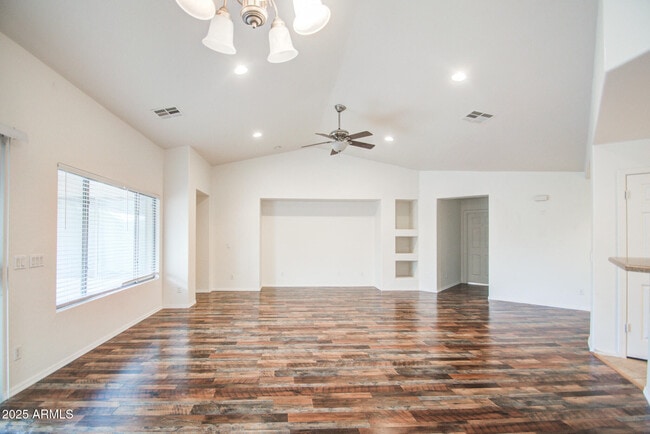 Building Photo - 2586 W Bartlett Way