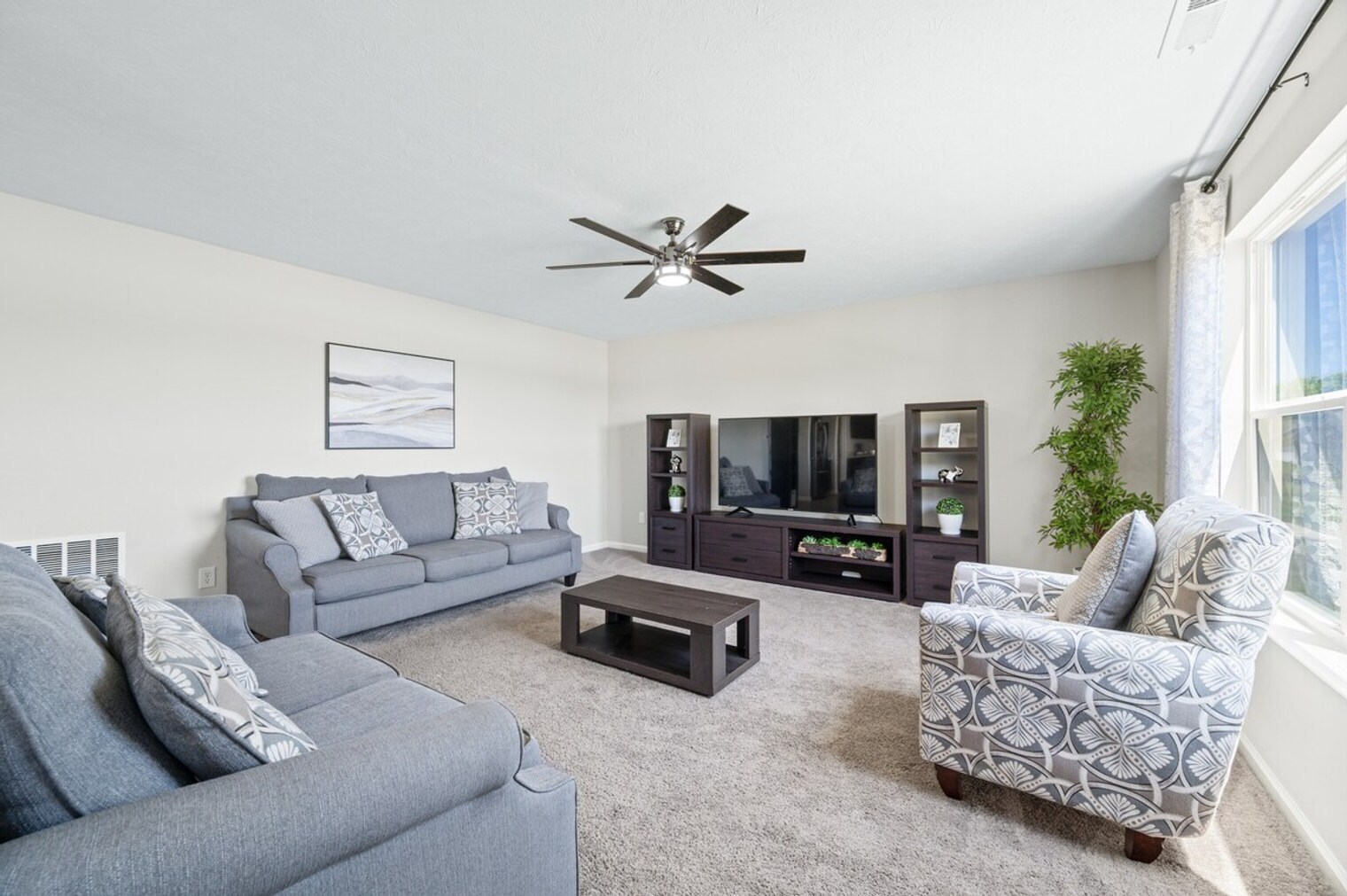 Building Photo - 4007 Woodview Dr