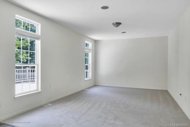 Building Photo - 413 Virginia Ave