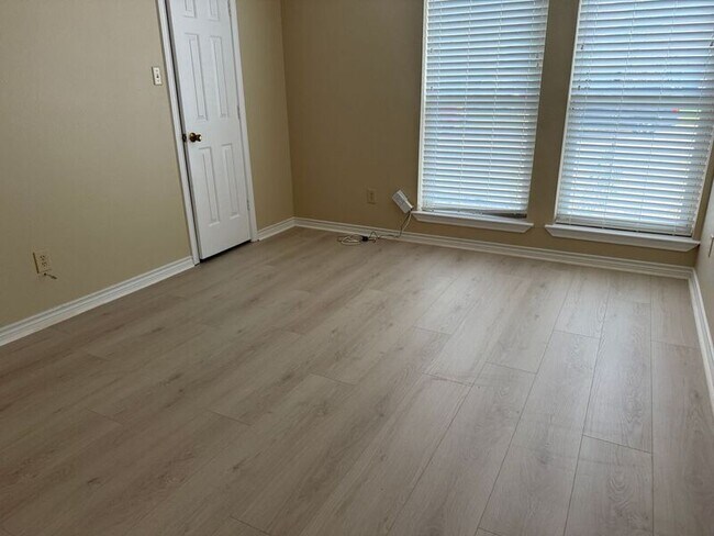 Building Photo - 406 Provincetown Ln
