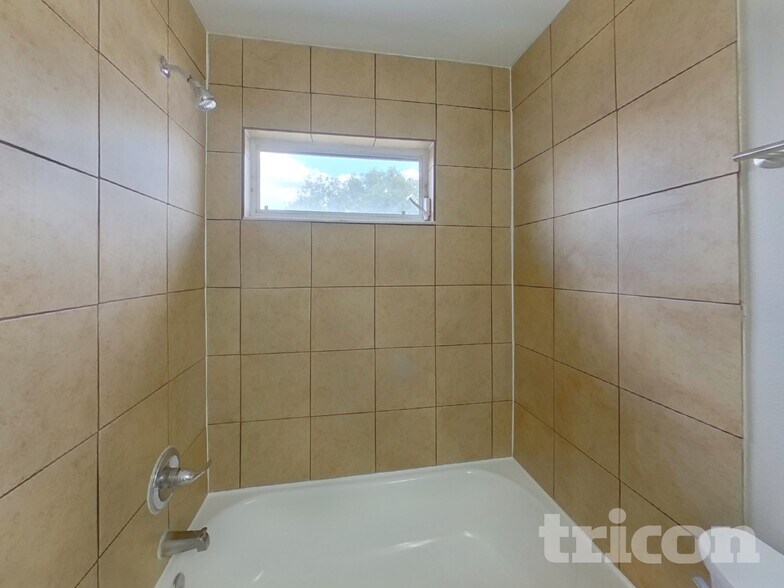 Building Photo - 1212 Alpine Lake Dr