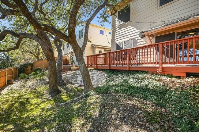 Building Photo - 7501 Shadowridge Run