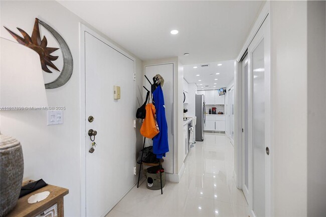 Building Photo - 3200 Collins Ave