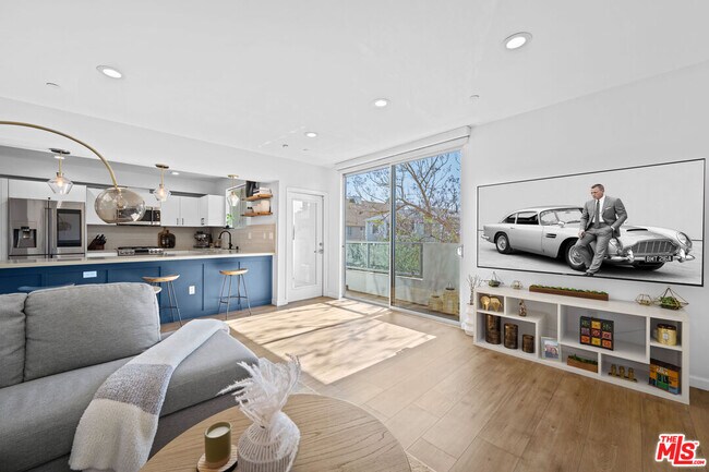Building Photo - 118 Kings Rd