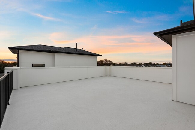 Building Photo - 8707 Ojeman Villas Dr