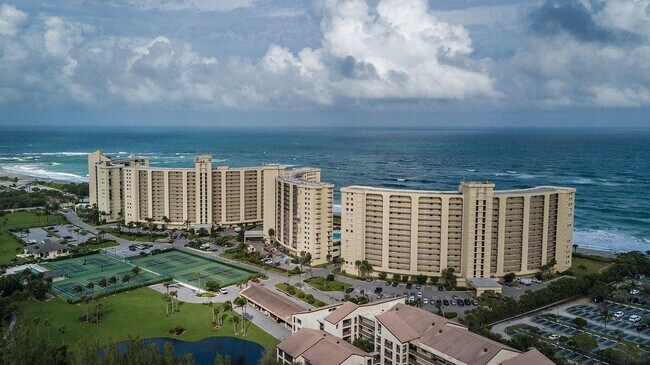 Building Photo - 200 Ocean Trail Way
