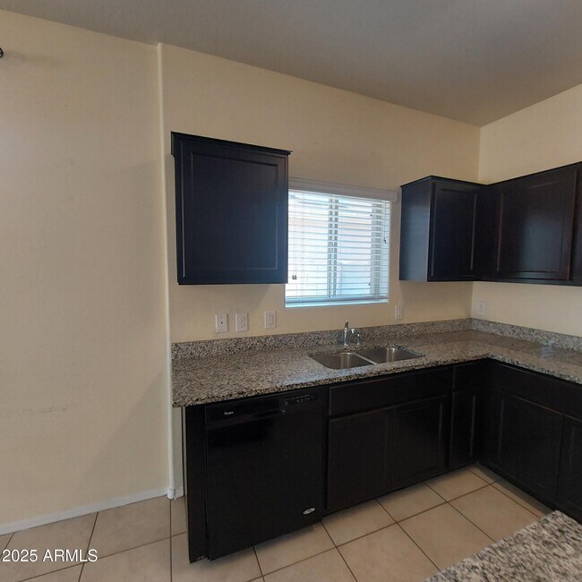 Building Photo - 25322 W Carson Dr