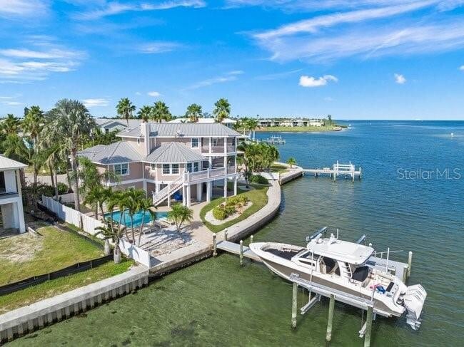 Building Photo - 527 56th St