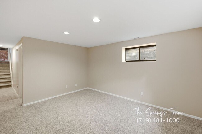 Building Photo - 3625 E Wade Ln
