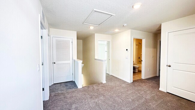 Building Photo - 2926 Rock Sound St