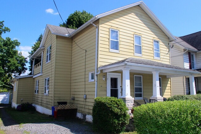 Building Photo - 220 S Sumner Ave