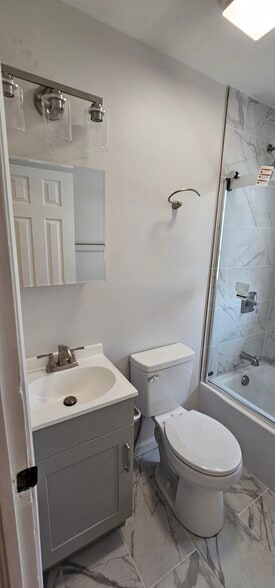 Building Photo - 3820 Montgomery Ave