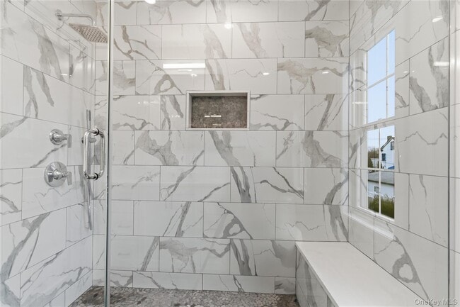 Building Photo - 42 Alice Ct