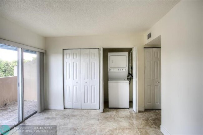 Building Photo - 510 NW 86th Pl