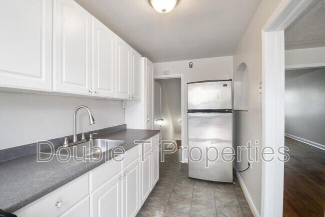 Building Photo - 3713 Elmora Ave