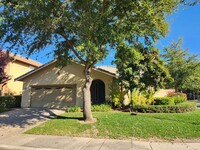 Building Photo - Folsom Parkway 3 Bdrm, 2 bath - Close to s...