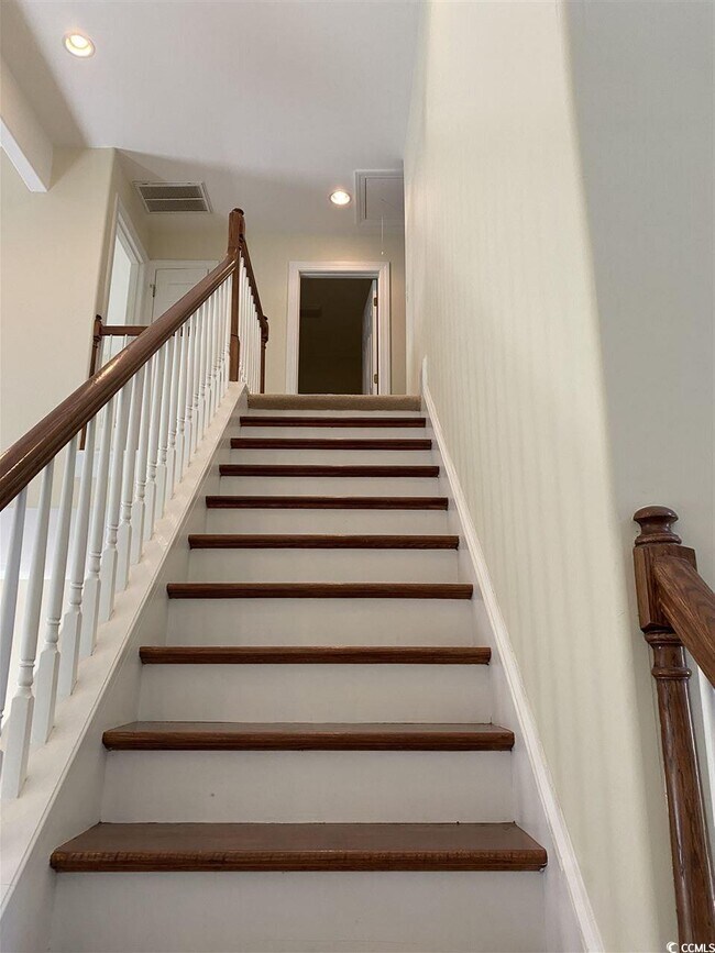 Building Photo - 544 Stonemason Dr