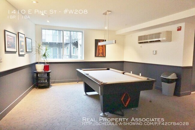 Building Photo - Braeburn Apartment