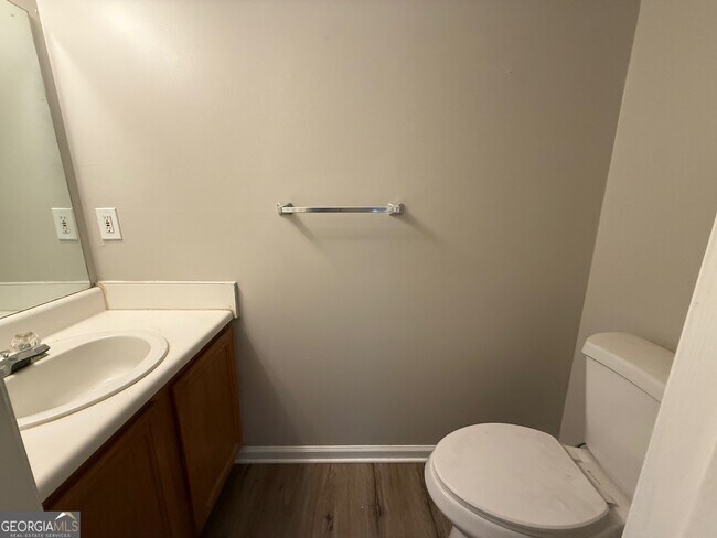 Building Photo - 9118 Dorsey Rd