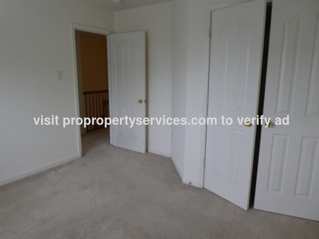 Building Photo - 17807 Farragut Way