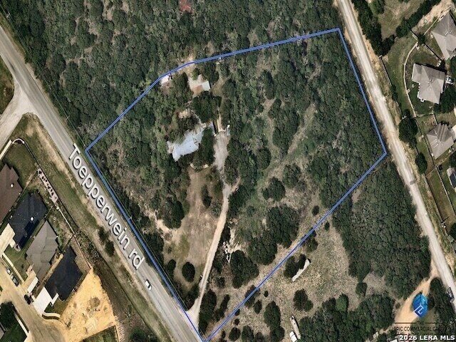 Building Photo - 932 Toepperwein Rd