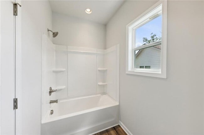 Building Photo - Welcome to Overlook at Marina Bay: Luxury and Comfort Combined