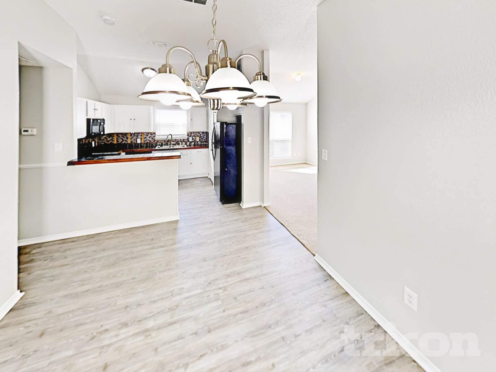Building Photo - 10525 Flamewood Dr