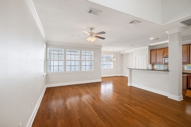 Building Photo - "Where Comfort Meets Convenience"