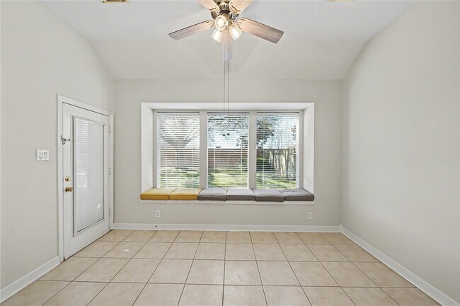 Building Photo - 5807 Bayberry Way