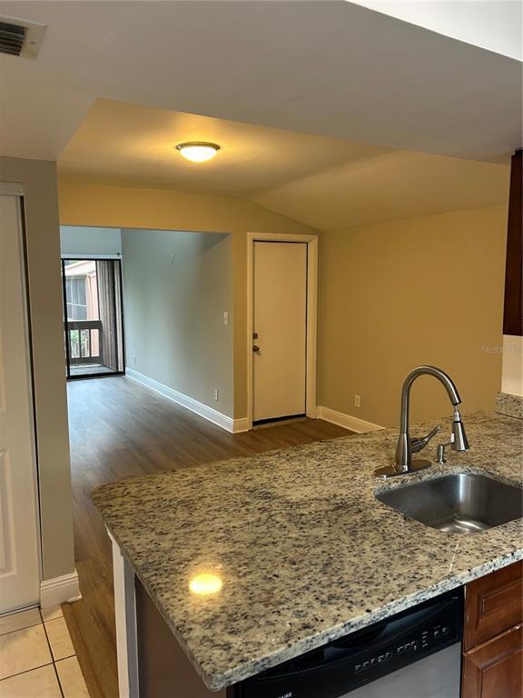 Building Photo - 958 E Michigan St