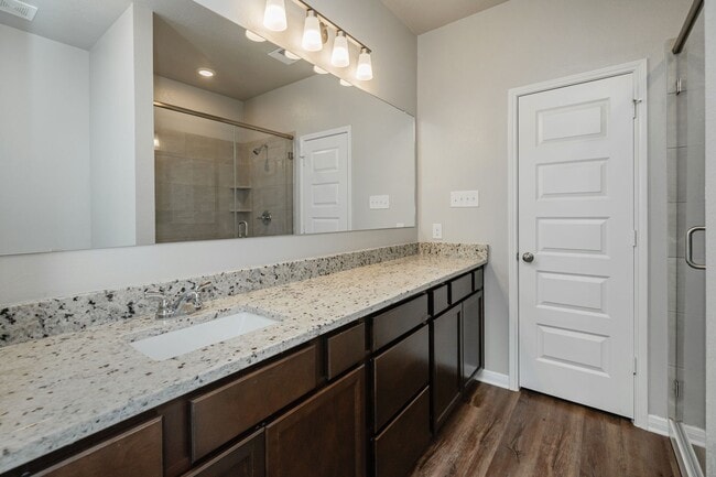 Building Photo - Spacious Townhome Available Now!