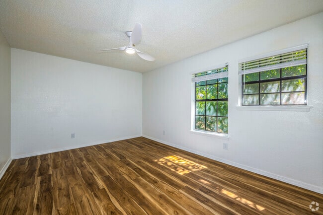 1BR, 1BA - 655SF - Bedroom - La Mesa Pearl