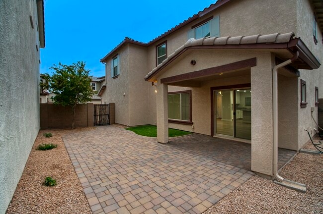 Building Photo - 2868 E Binner Dr