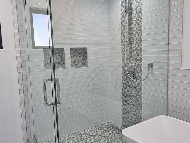 Building Photo - NO MIN CREDIT SCORE REQUIRED, BK OKAY, PAS...